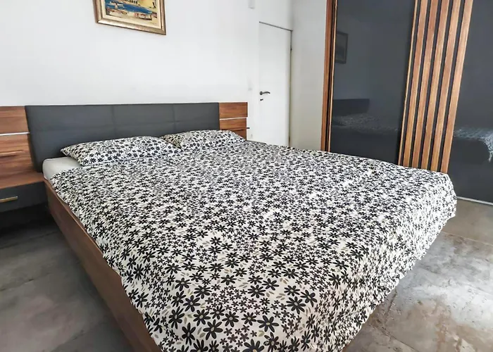 2 Bedroom Gorgeous In Lumbarda Korčula