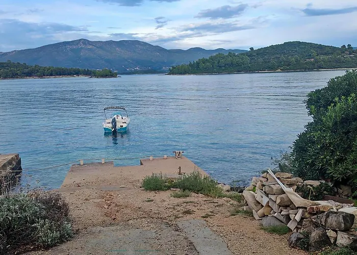 2 Bedroom Gorgeous In Lumbarda Appartamento Korčula