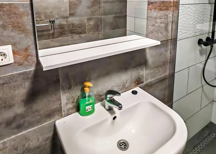 2 Bedroom Gorgeous In Lumbarda *