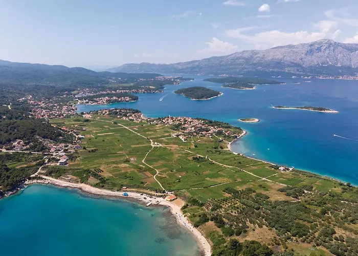 2 Bedroom Gorgeous In Lumbarda Appartamento *