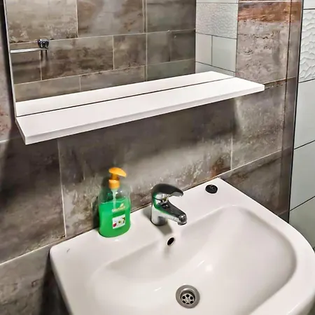 Beautiful Apartment In Lumbarda With Wifi *